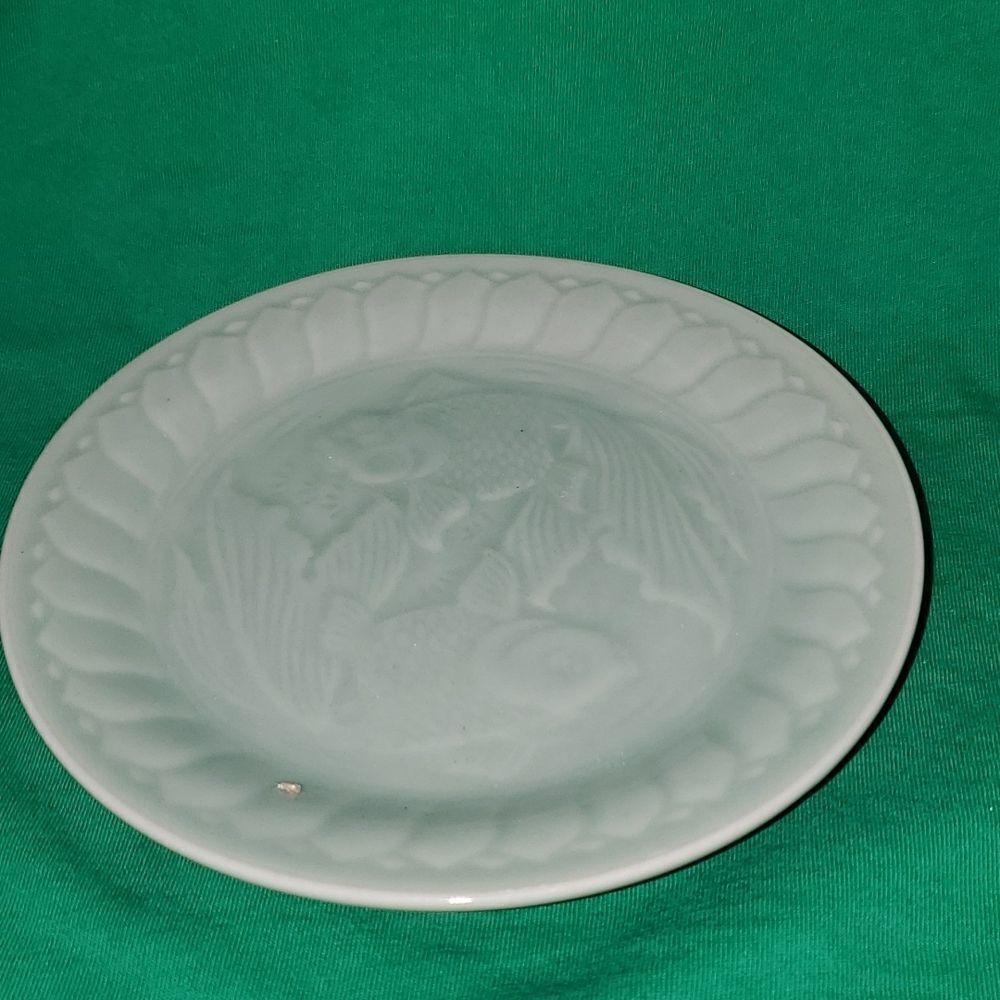 Vintage Longquan Celadon Koi Carp Fish Dessert Plate 6.75"